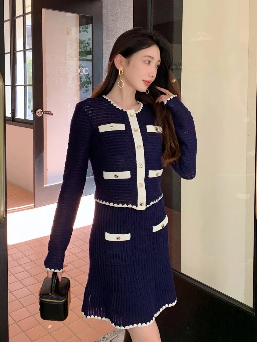 Age-reducing outfits: a complete set of navy blue knitted long-sleeved tops, sweaters and skirts, French style fashion suits