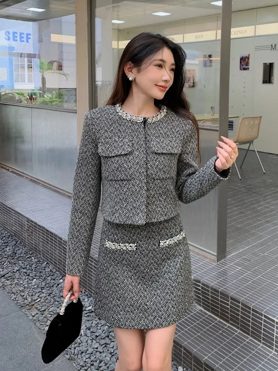 New autumn clothing for women, gray long-sleeved tops, jackets, high-waisted skirts, rich miu style outfits, small fragrant styl