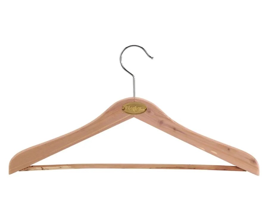 Set of 2 Hangers Red Cedar