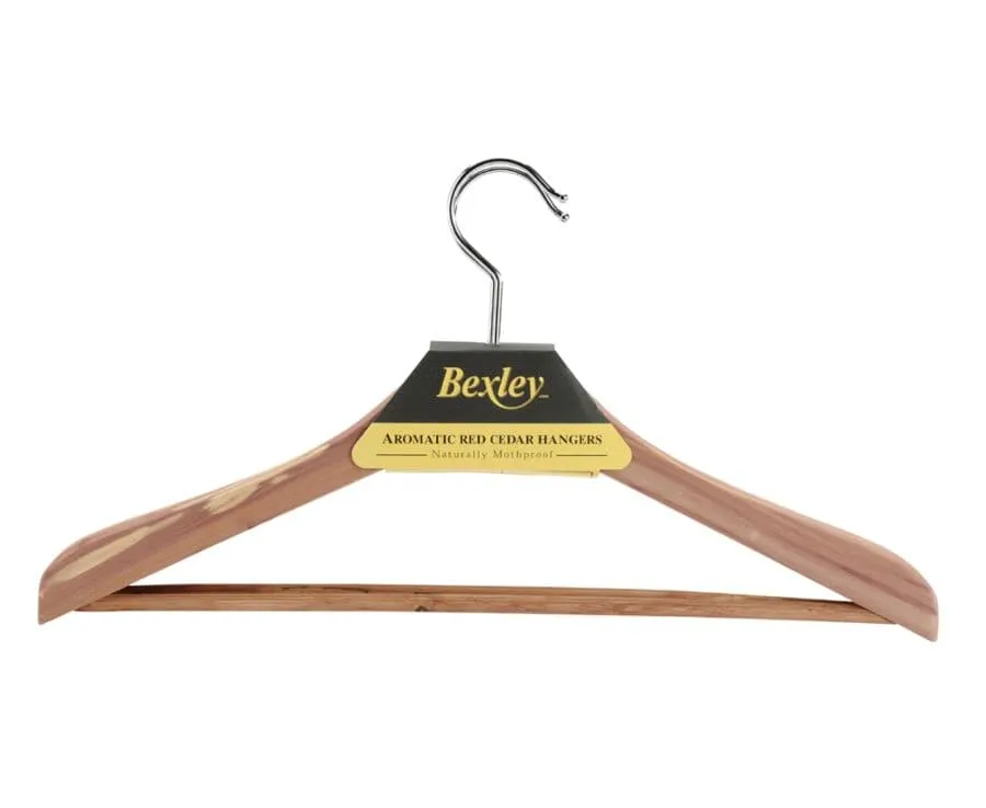 Set of 2 Hangers Red Cedar