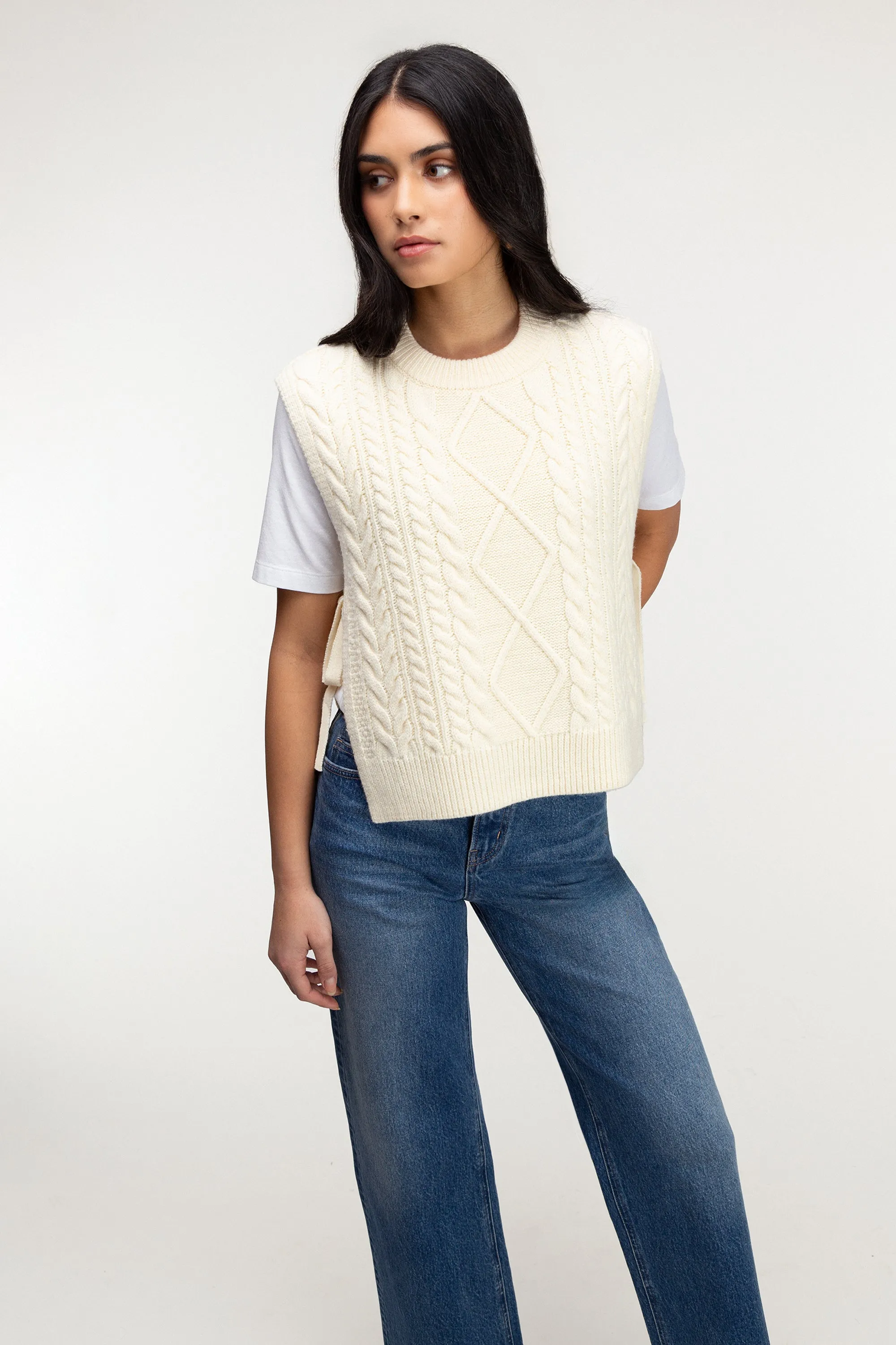 SLEEVELESS CABLE-KNIT VEST WITH TIES