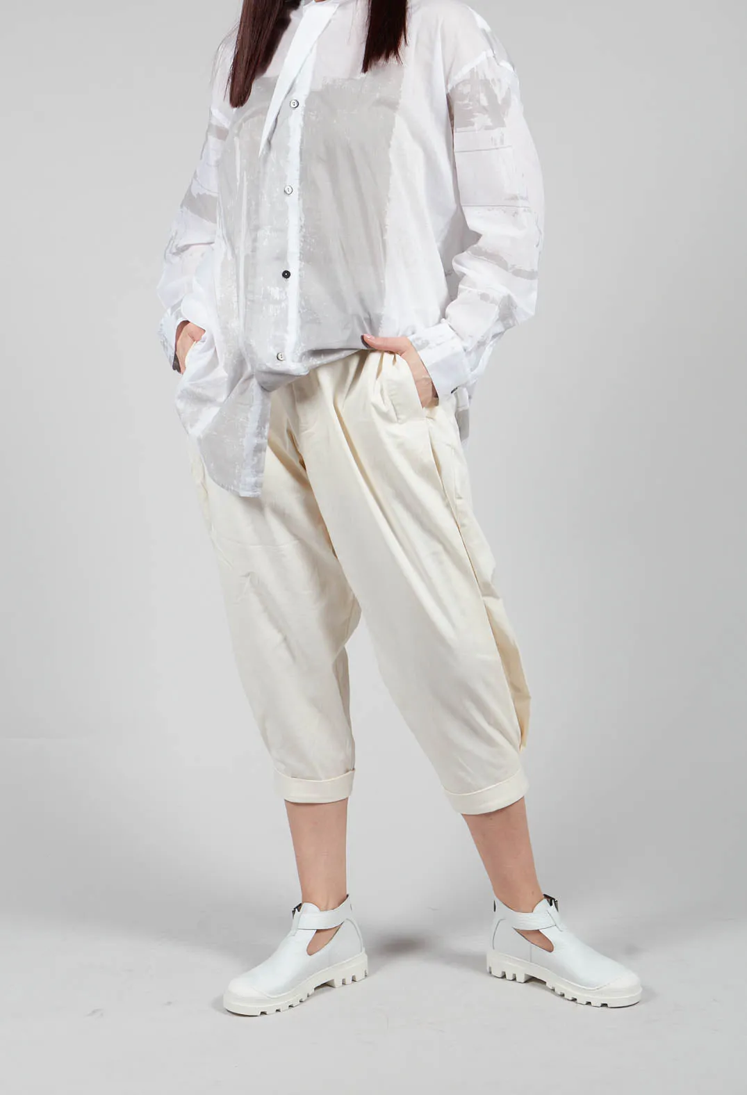 Turn Up Trouser in Cream