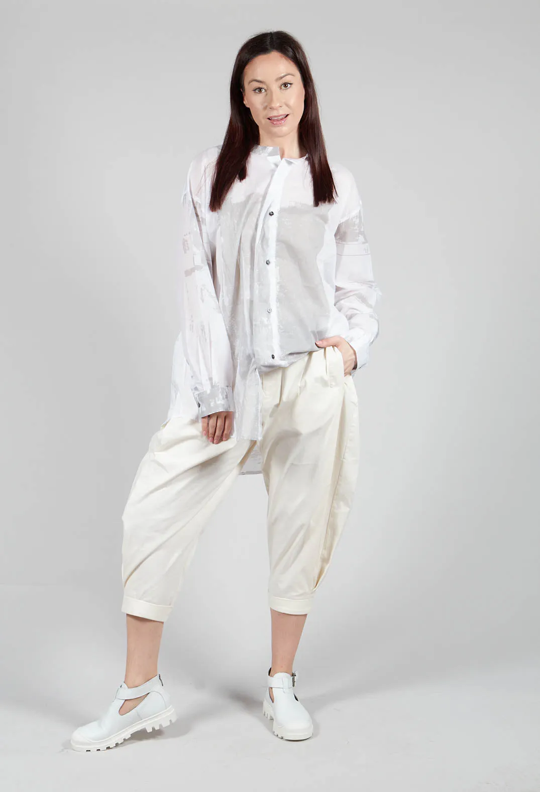 Turn Up Trouser in Cream